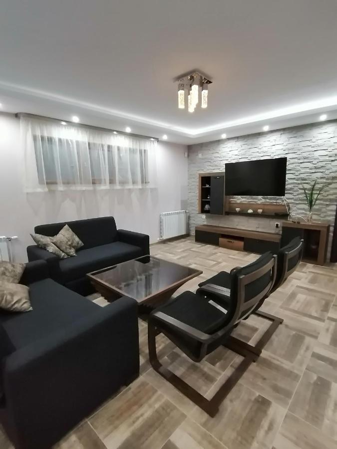 Къща За Гости Радост Guest House Radost Razlog Ngoại thất bức ảnh
